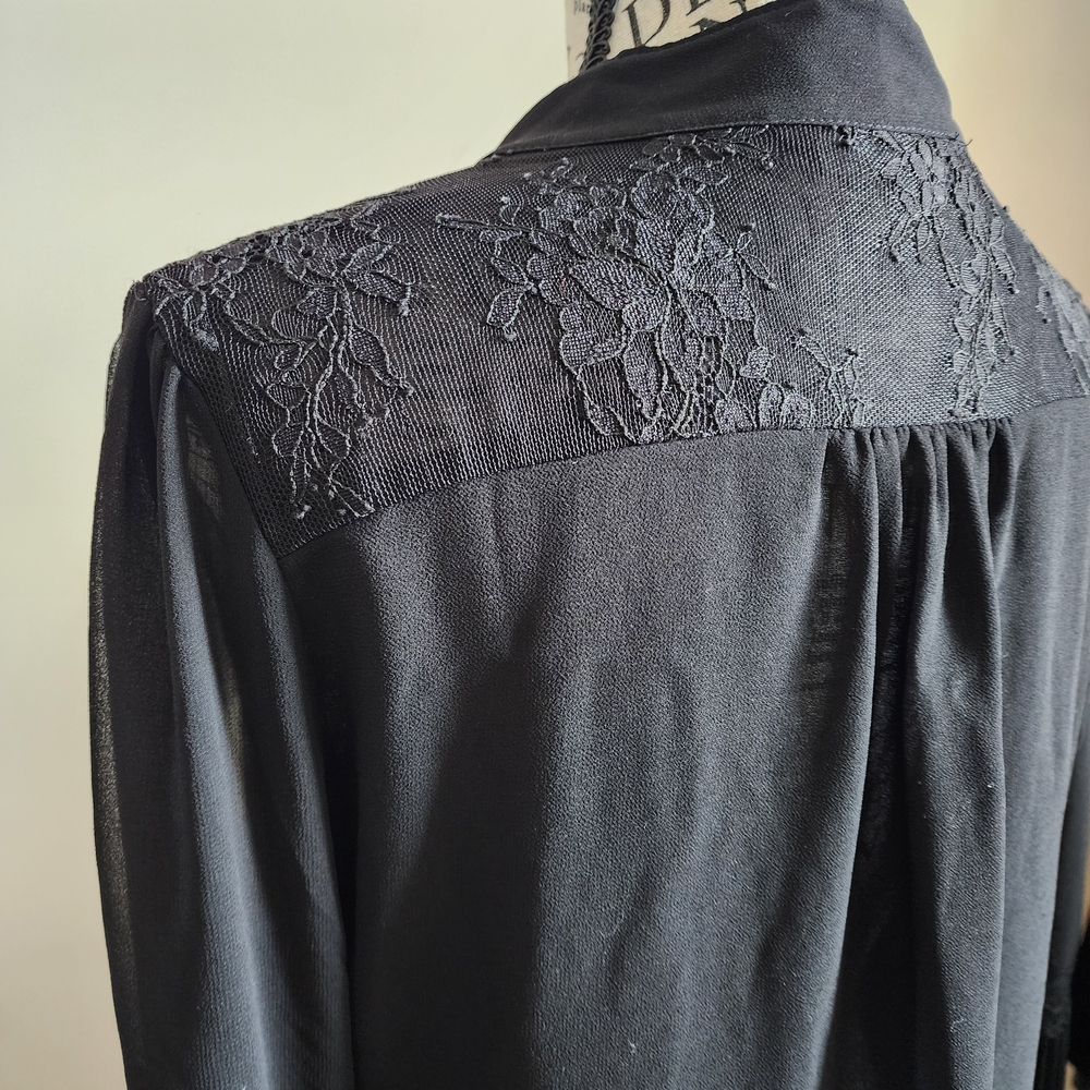 Elegant Black Women's Top - Picture 4 of 12
